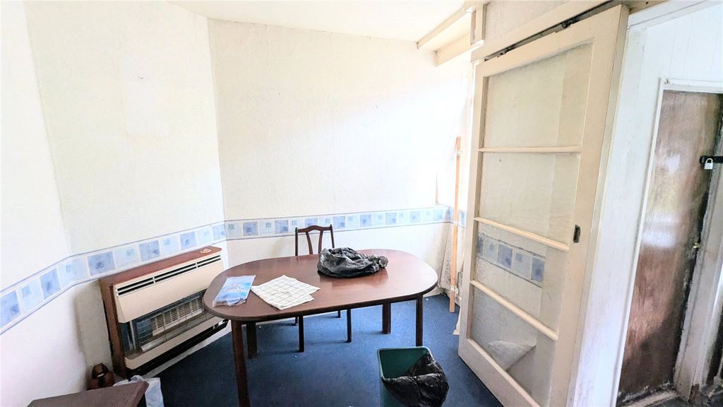 Property photo 3 of 8 Picture No. 02