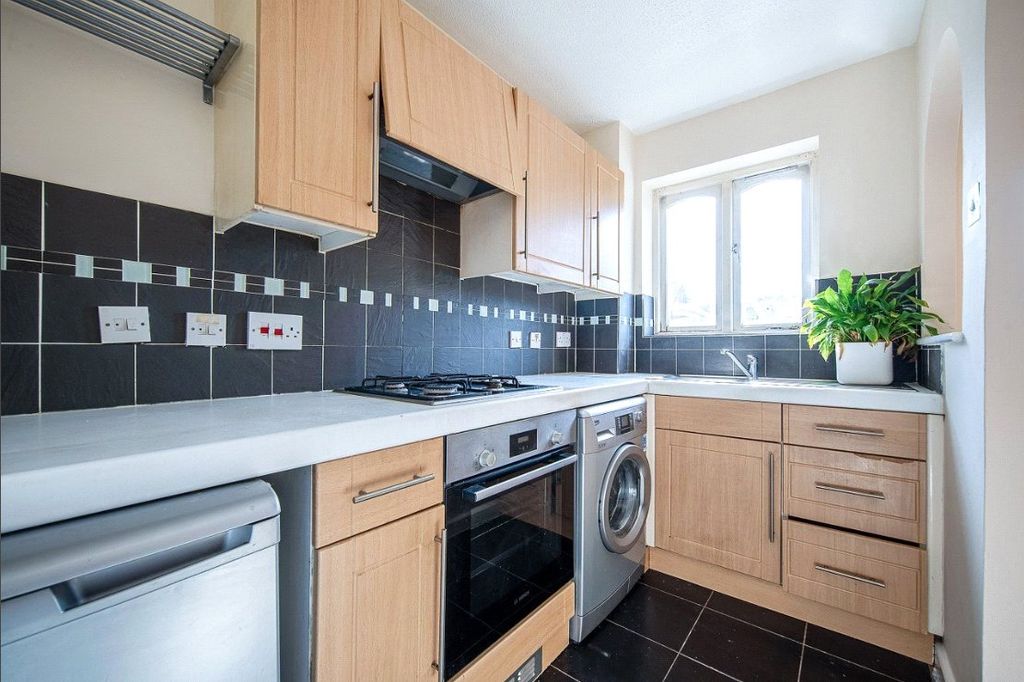 Property photo 3 of 12 Picture No. 05