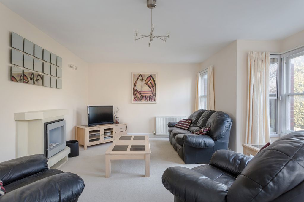 Property photo 2 of 13 Img_4704