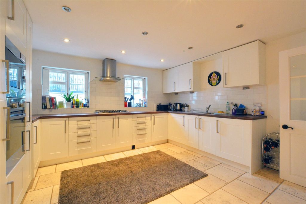 Property photo 2 of 13 Picture No. 22