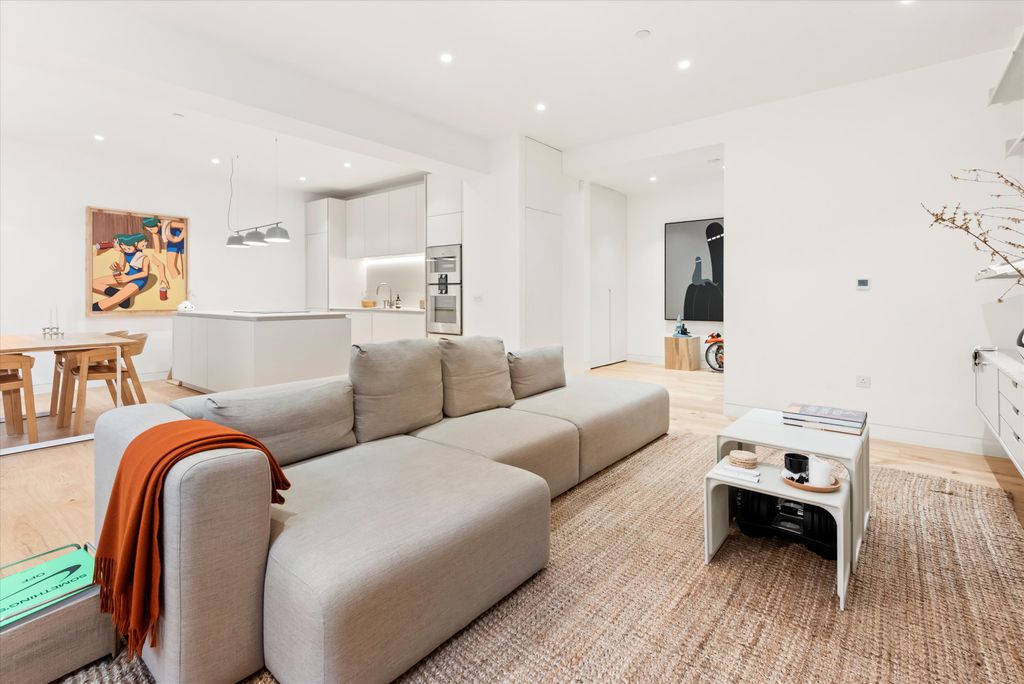 Property photo 1 of 21 Image