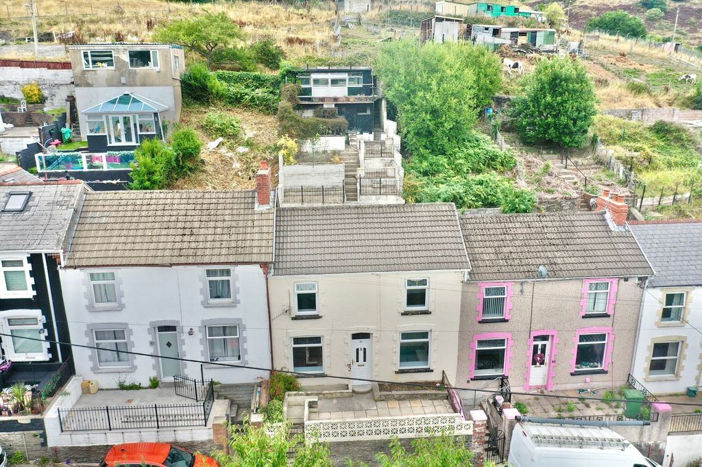 Property photo 1 of 27