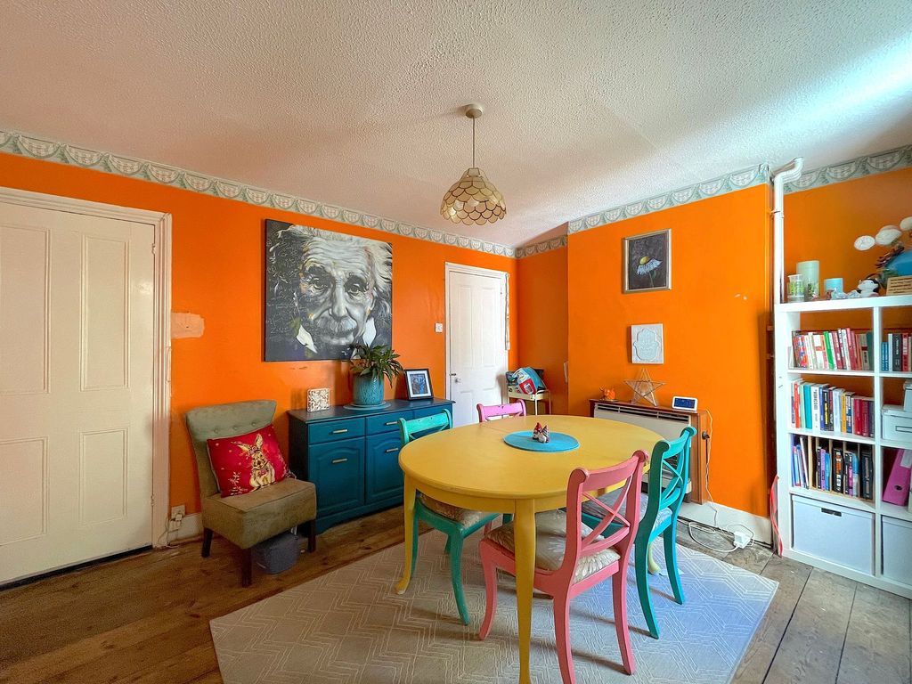 Property photo 3 of 20 Dining Room (1)