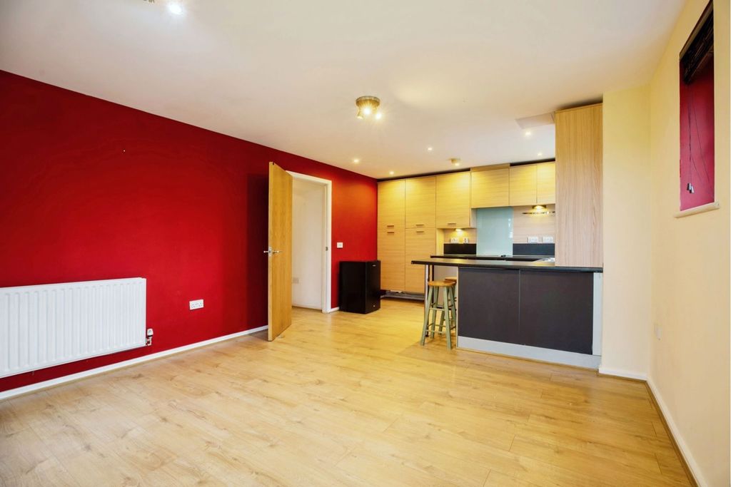 Property photo 2 of 19