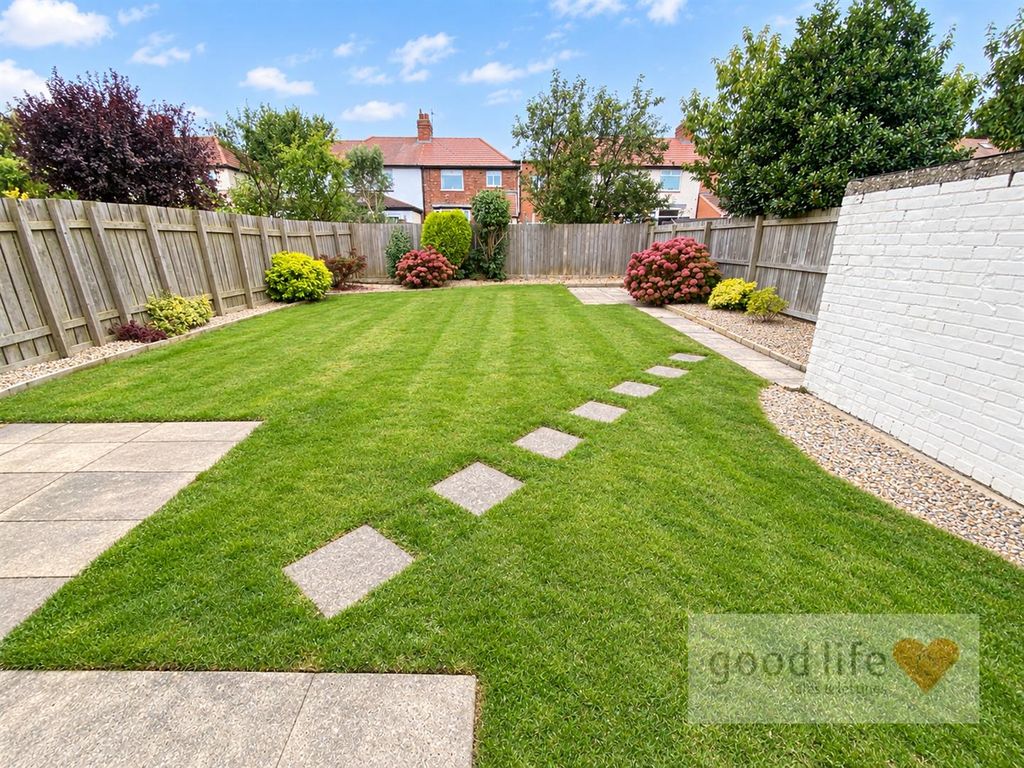Property photo 3 of 16 20260918_180547243_Ios49 Hunter Terrace.Jpg