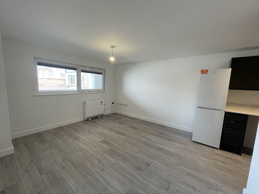 Property photo 1 of 6 Living Room