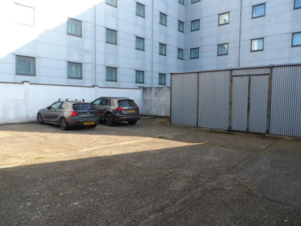 Property photo 2 of 3