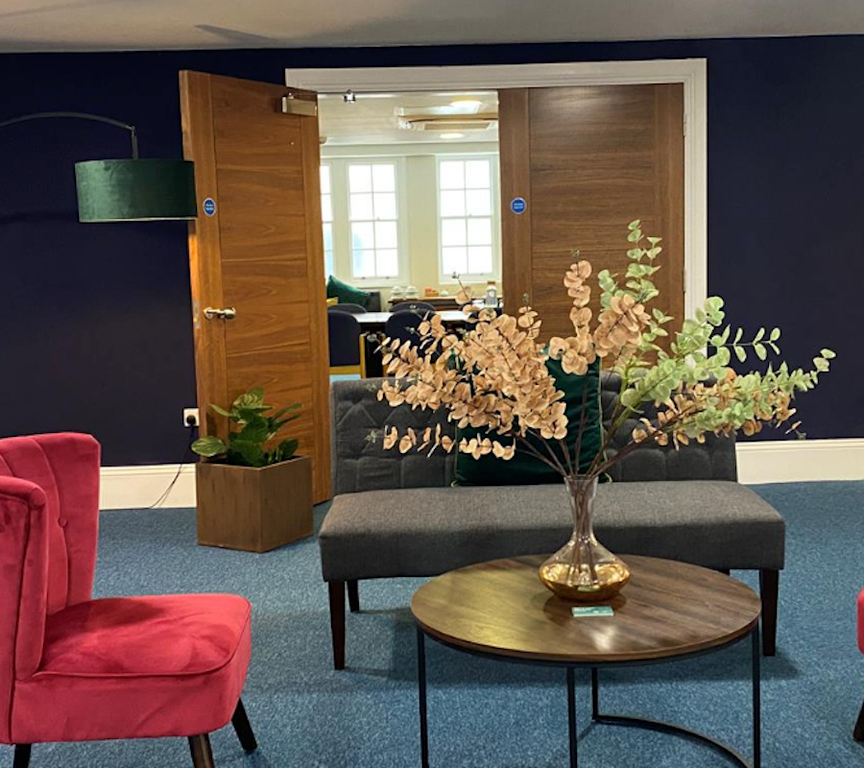 Property photo 2 of 6 Photo 1