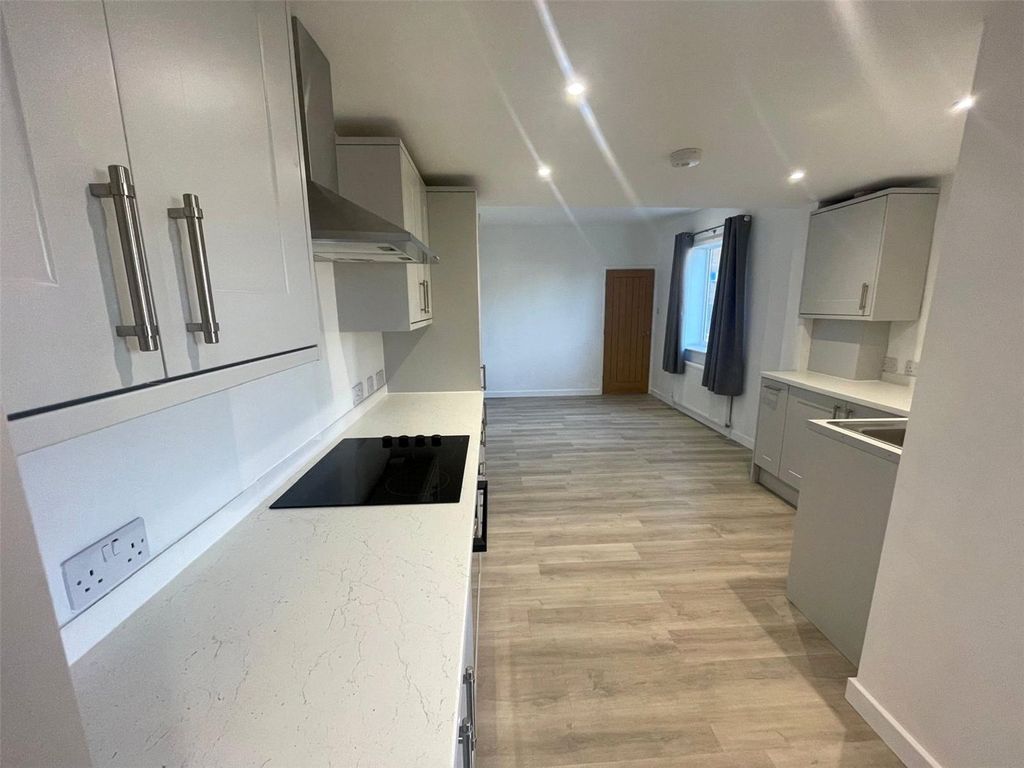 Property photo 3 of 6 Picture No. 02