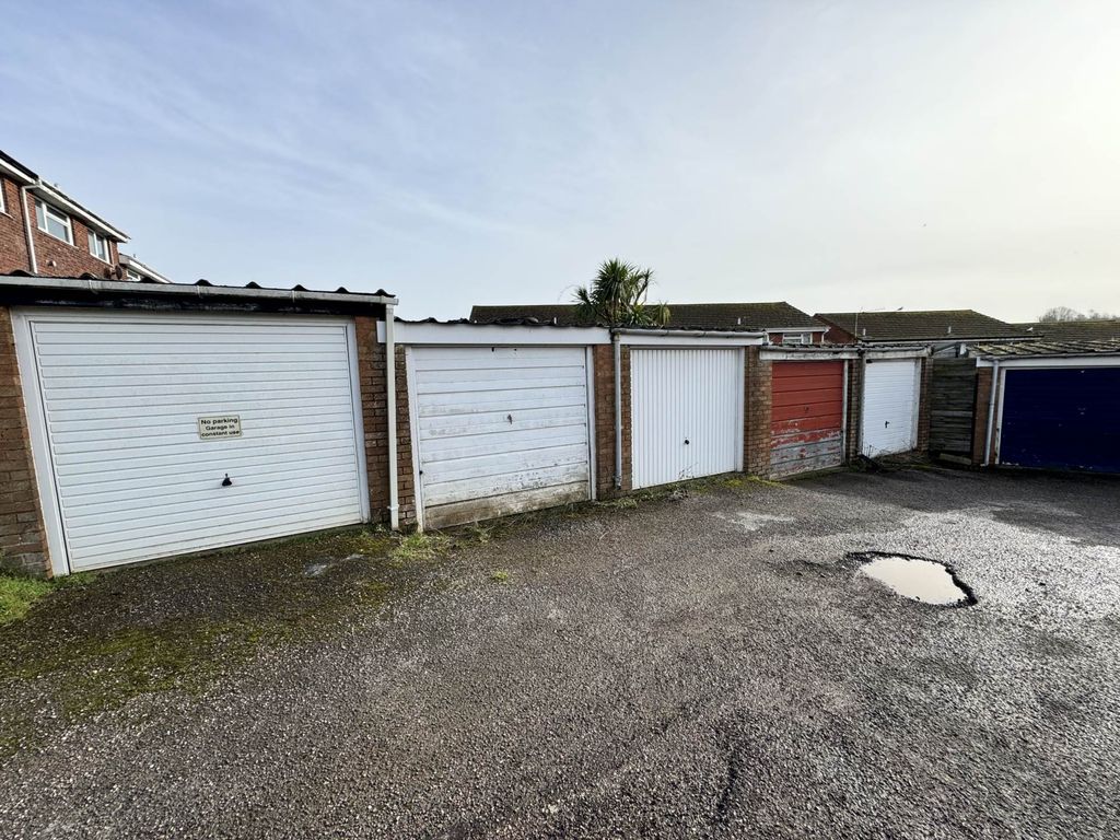 Property photo 2 of 4