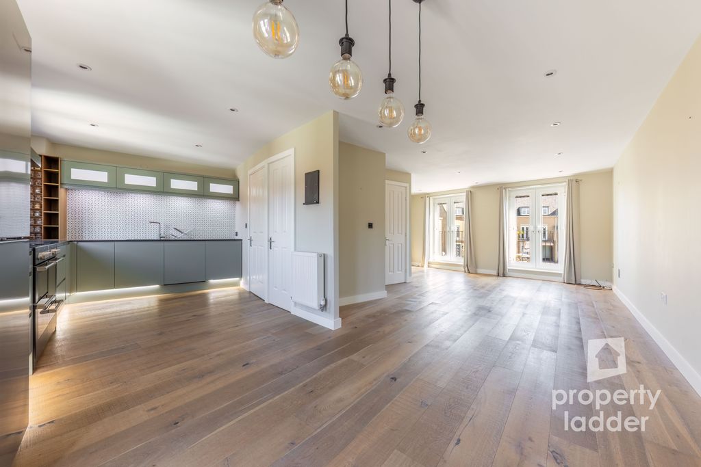 Property photo 3 of 26 Pl-12