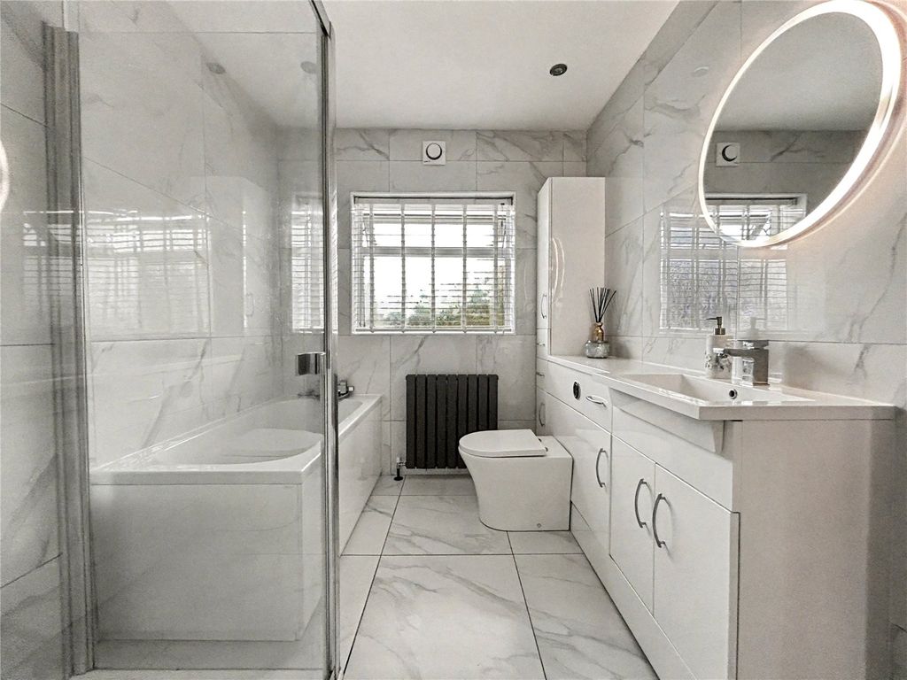 Property photo 1 of 22 Picture No. 06