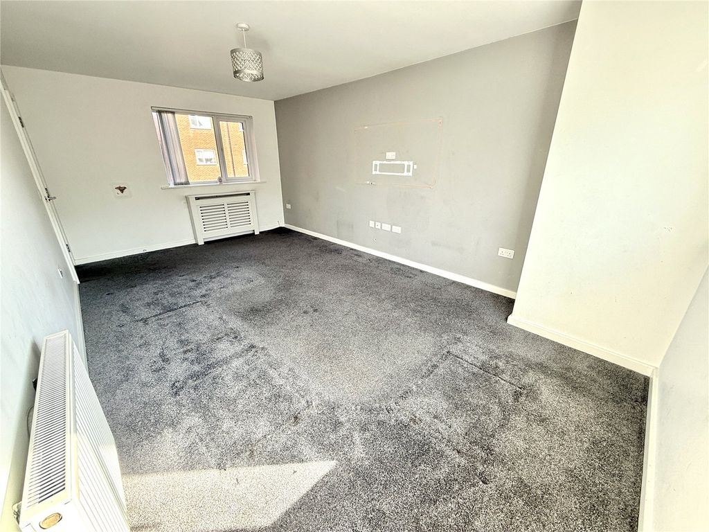 Property photo 3 of 20 Picture No. 12