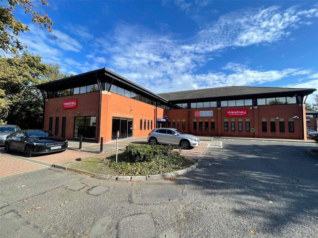 Property photo 1 of 11 Picture No. 15