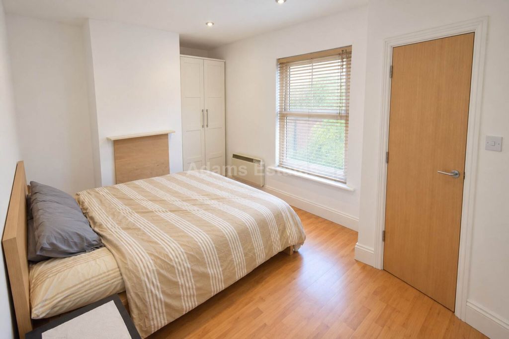 Property photo 2 of 3