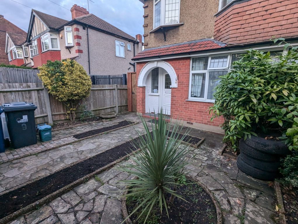 Property photo 2 of 5