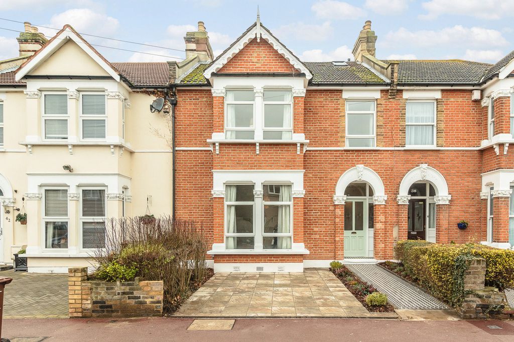 Property photo 2 of 29