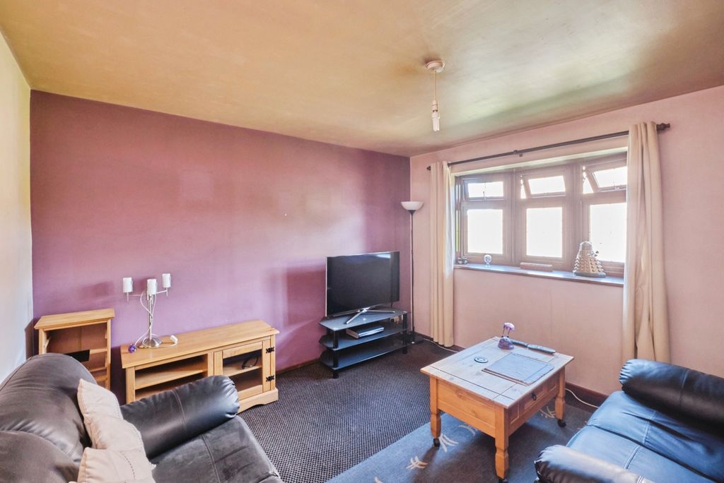 Property photo 2 of 16 Photo