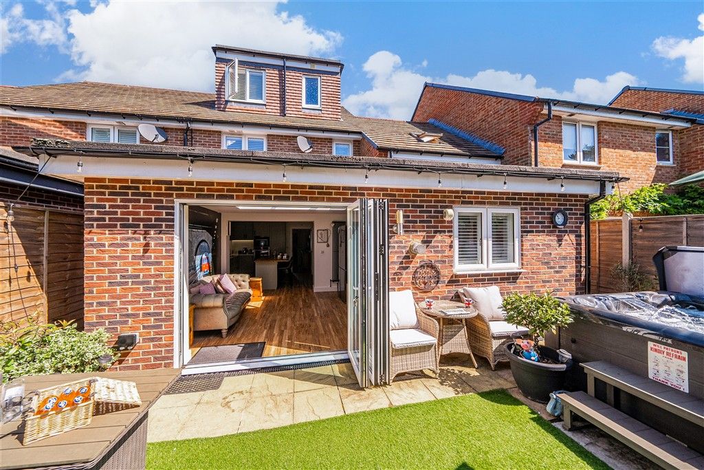 Property photo 2 of 18 Rear Extension N