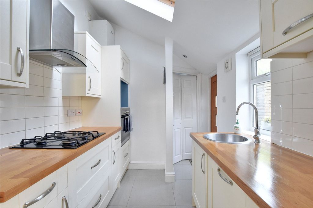 Property photo 3 of 19 Picture No. 06