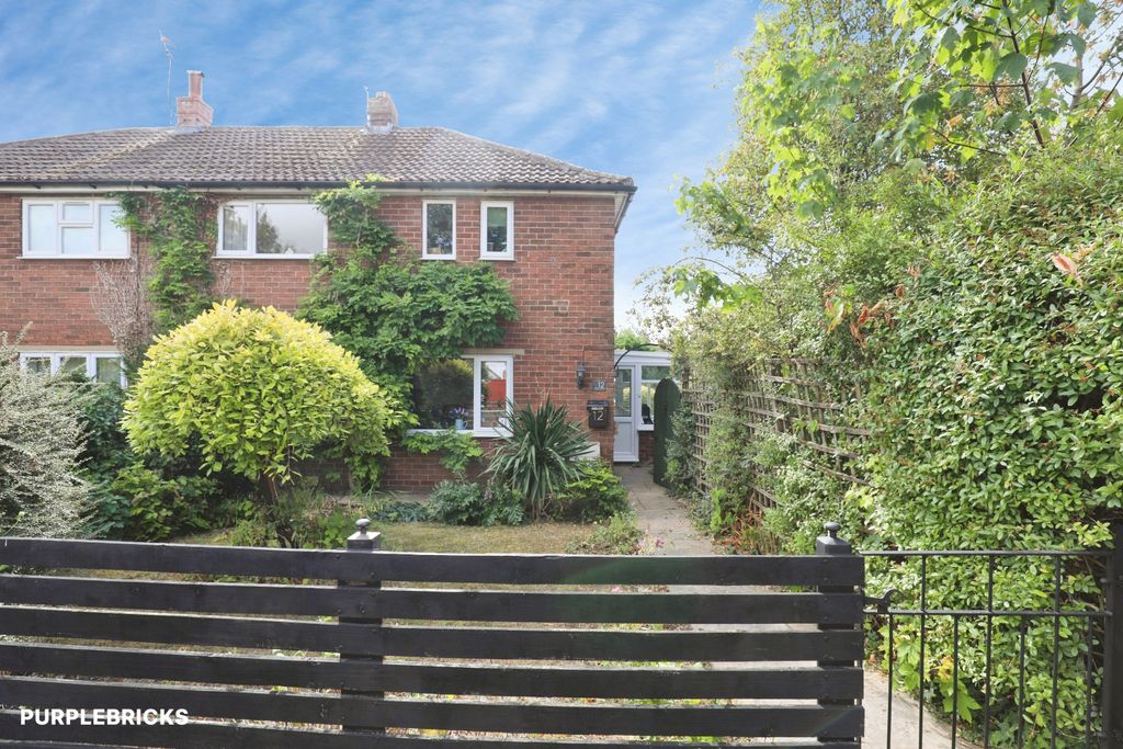 Property photo 1 of 27