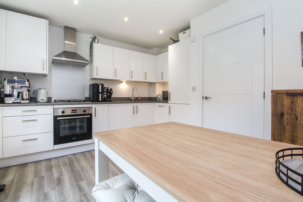 Property photo 2 of 15 Kitchen/Diner