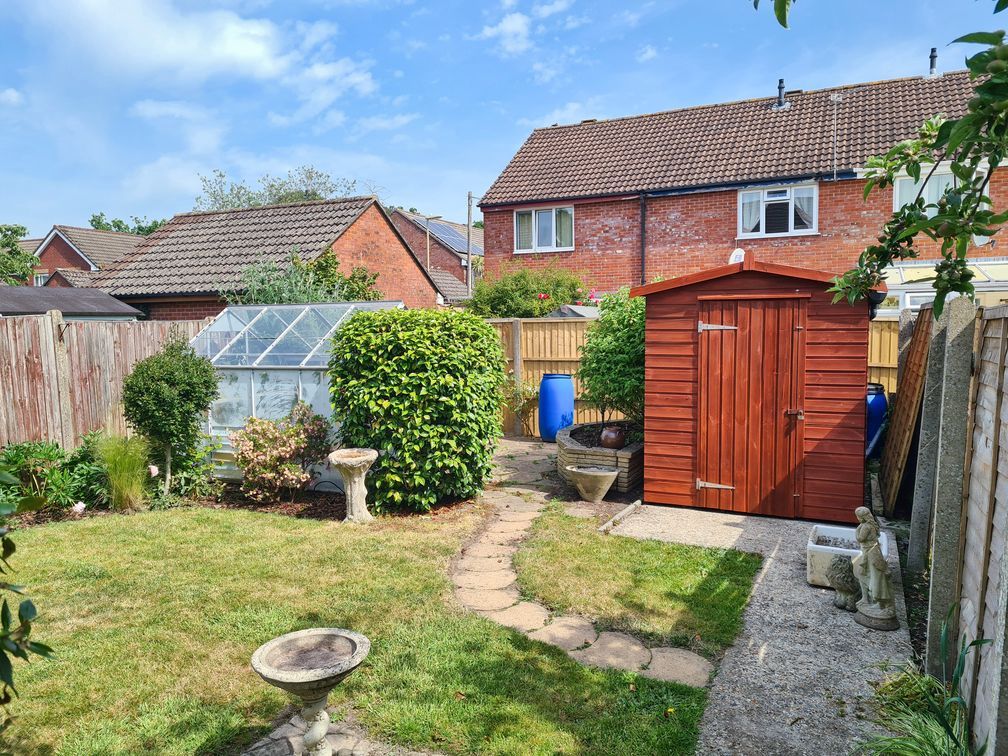 Property photo 2 of 25