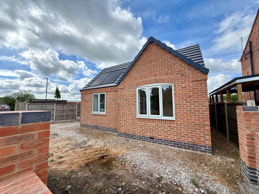 Property photo 2 of 14