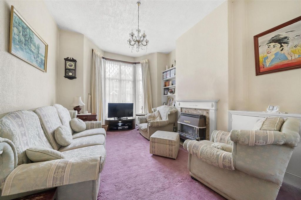 Property photo 2 of 16