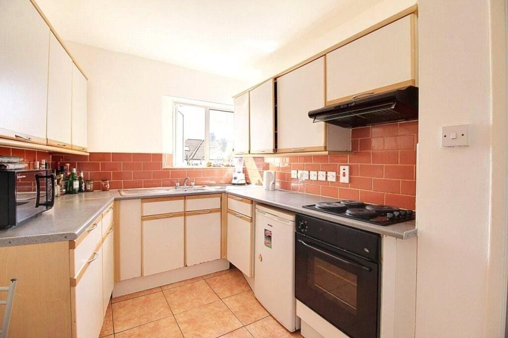 Property photo 1 of 6 1585532