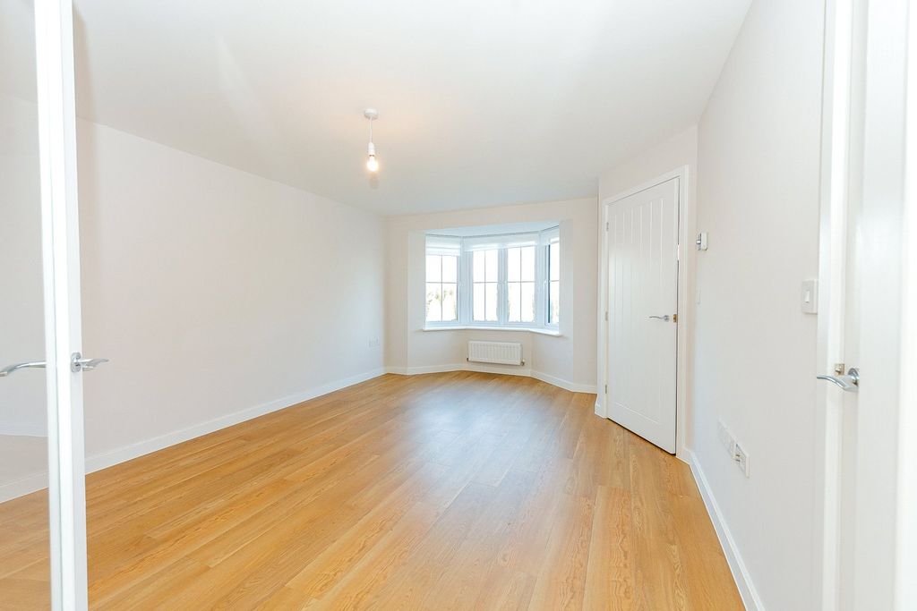 Property photo 3 of 16 Picture No. 01
