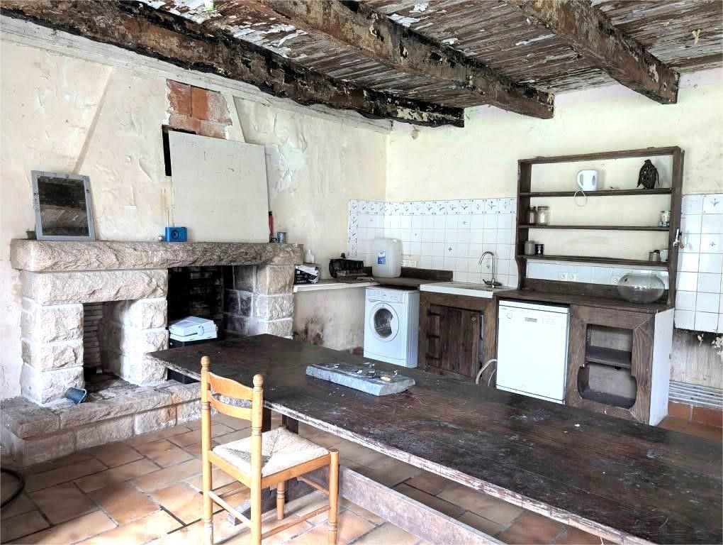 Property photo 2 of 37