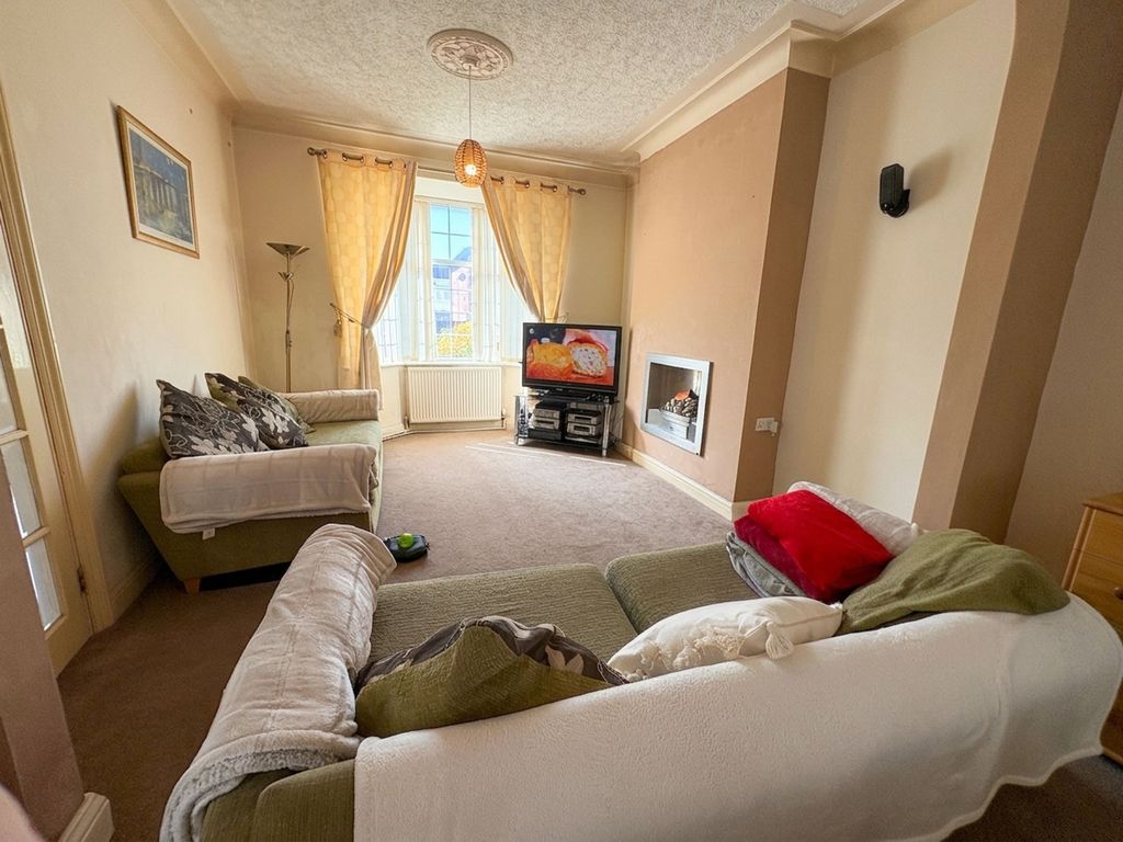 Property photo 2 of 23