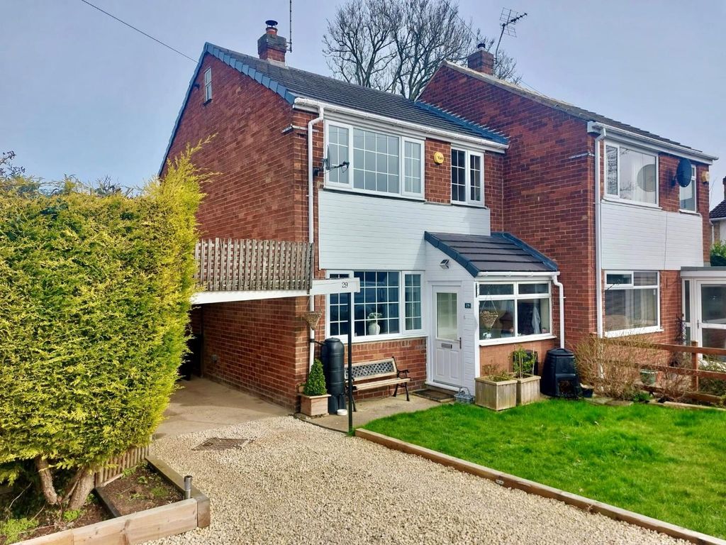 Property photo 1 of 23 29 Park Road External.Jpg