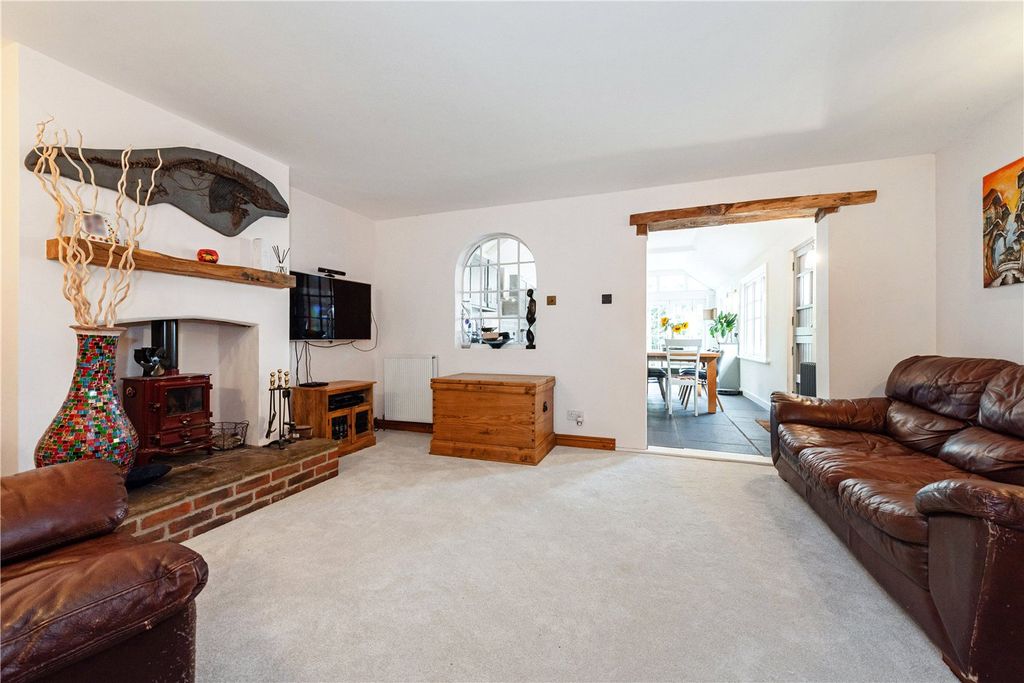 Property photo 3 of 17 Living Room