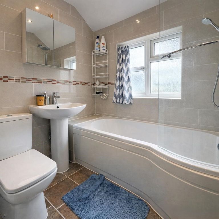 Property photo 3 of 4