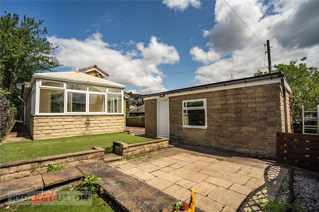 Property photo 2 of 24 Garden