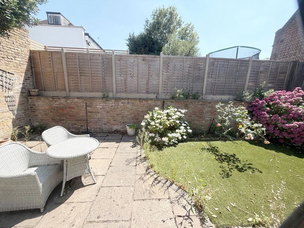 Property photo 2 of 7 Picture No. 03