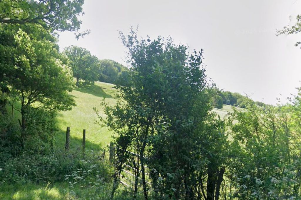Property photo 1 of 5
