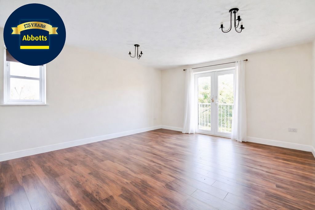 Property photo 2 of 6