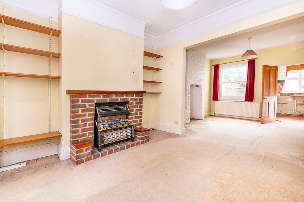 Property photo 3 of 9