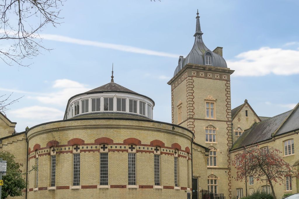 Additional image 21 of 2 bed flat for saleKingsley Avenue, Fairfield, Hitchin SG5