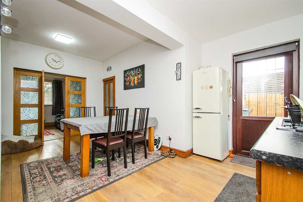 Property photo 2 of 24 Photo 8