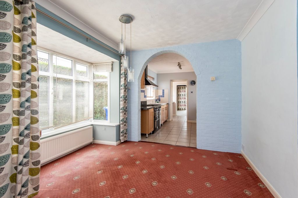 Property photo 3 of 13