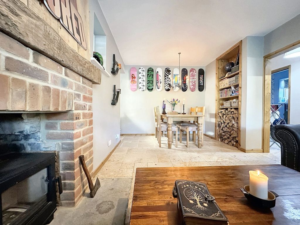 Property photo 2 of 19