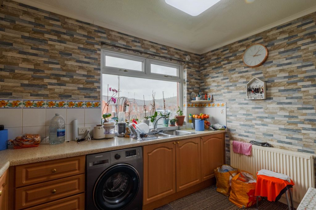 Property photo 3 of 18 Img_1979-Hdr