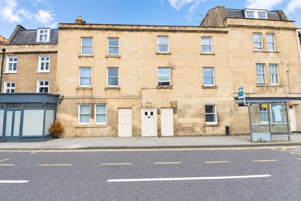 Property photo 1 of 7 Historic Limestone Townhouses By The Bus Stop (1).
