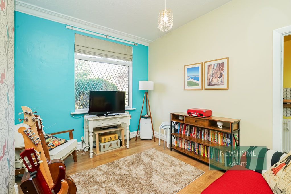 Property photo 3 of 16 Photo 6