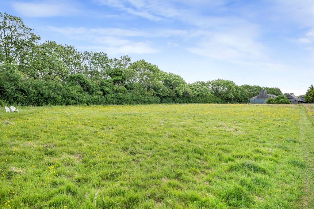 Property photo 3 of 16 Image