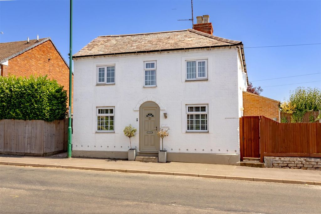Property photo 1 of 21